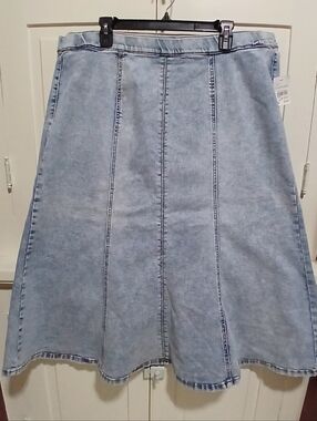 New! CATO Est. 1946 Denim Women's Size 20W Blue Flare Long Skirt Jeans
